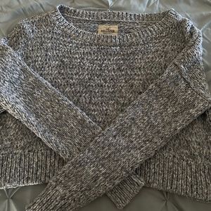 HOLLISTER GRAY SWEATER ✨